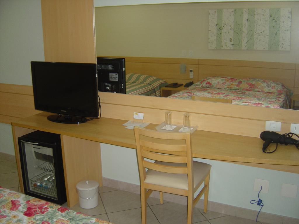 גווארולוס Hotel Domani מראה חיצוני תמונה