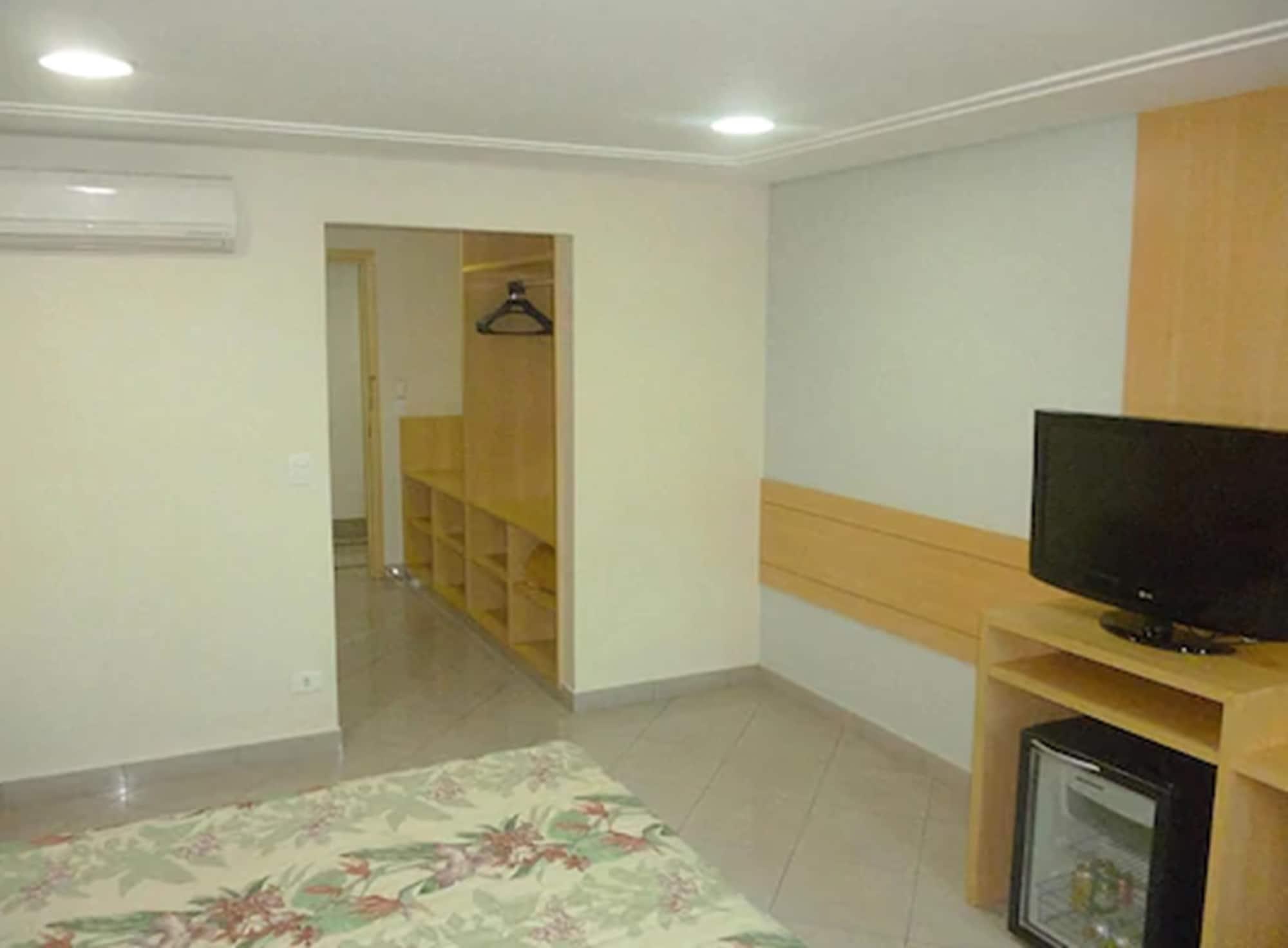 גווארולוס Hotel Domani מראה חיצוני תמונה