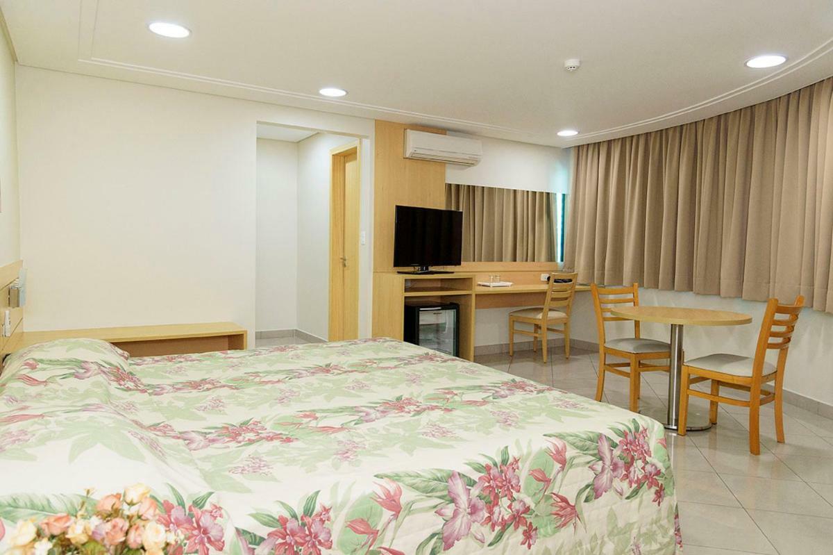גווארולוס Hotel Domani מראה חיצוני תמונה